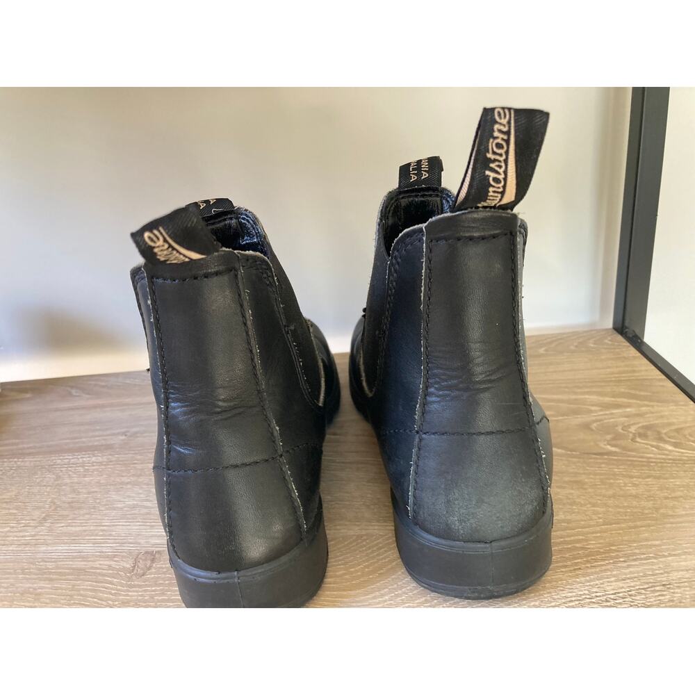 Blundstone Black Leather Chelsea Boots Classic Ankle Pull-On Boots - Picture 5 of 8